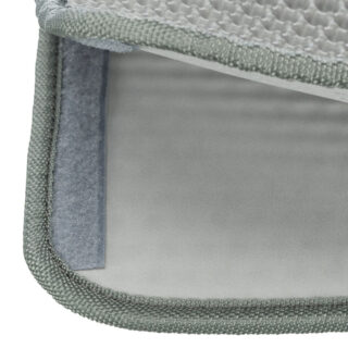 kattenbakmat met twee lagen bevestigd door klittenband